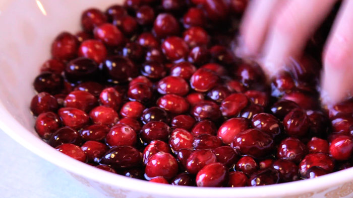 Wash the cranberries